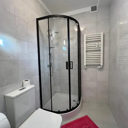 Апартаменти Etna 4 - -parking Osmeckiego 4 E -parking -garaz- Ряшів