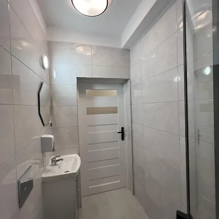 Etna 4 - -parking Osmeckiego 4 E -parking -garaz- Апартаменти Ряшів