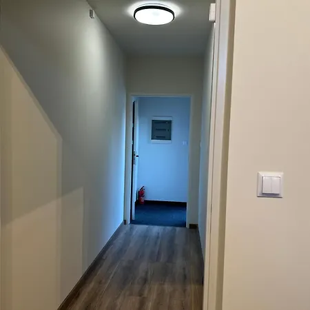 Etna 4 - -parking Osmeckiego 4 E -parking - *