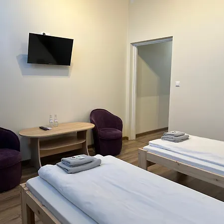 Апартаменти Etna 4 - -parking Osmeckiego 4 E -parking -garaz- Ряшів