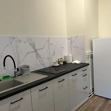 Etna 4 - -parking Osmeckiego 4 E -parking -garaz-