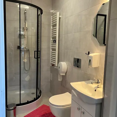 Etna 4 - -parking Osmeckiego 4 E -parking -garaz- Апартаменти *