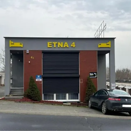 Etna 4 - - Osmeckiego 4 E -parking דירה ז'שוב