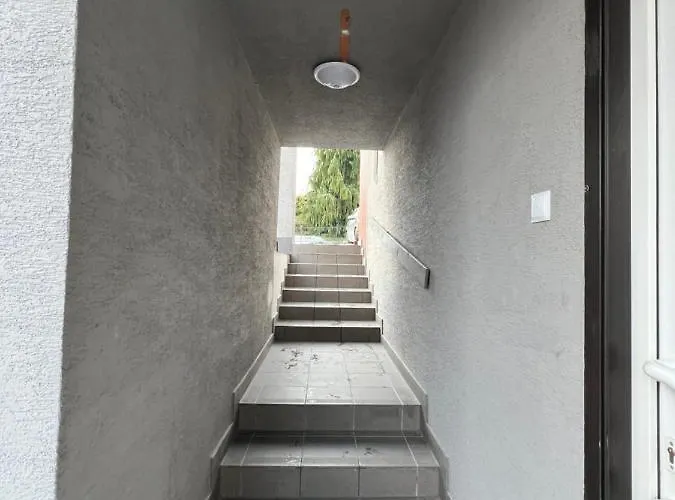 Etna 4 - -parking Osmeckiego 4 E -parking - Rzeszów