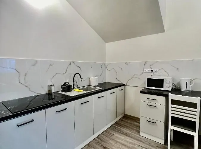 Etna 4 - -parking Osmeckiego 4 E -parking - Rzeszów