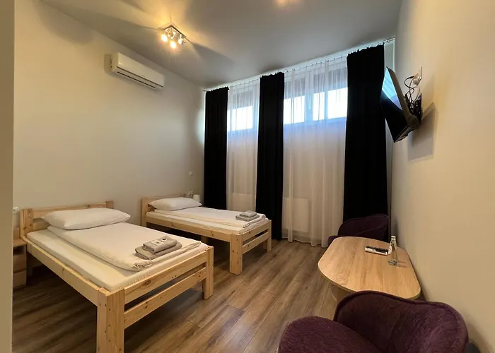 Etna 4 - -parking Osmeckiego 4 E -parking - *