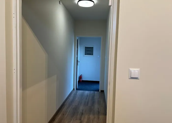 Etna 4 - -parking Osmeckiego 4 E -parking - *