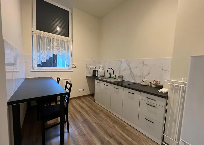 Etna 4 - -parking Osmeckiego 4 E -parking - Rzeszów